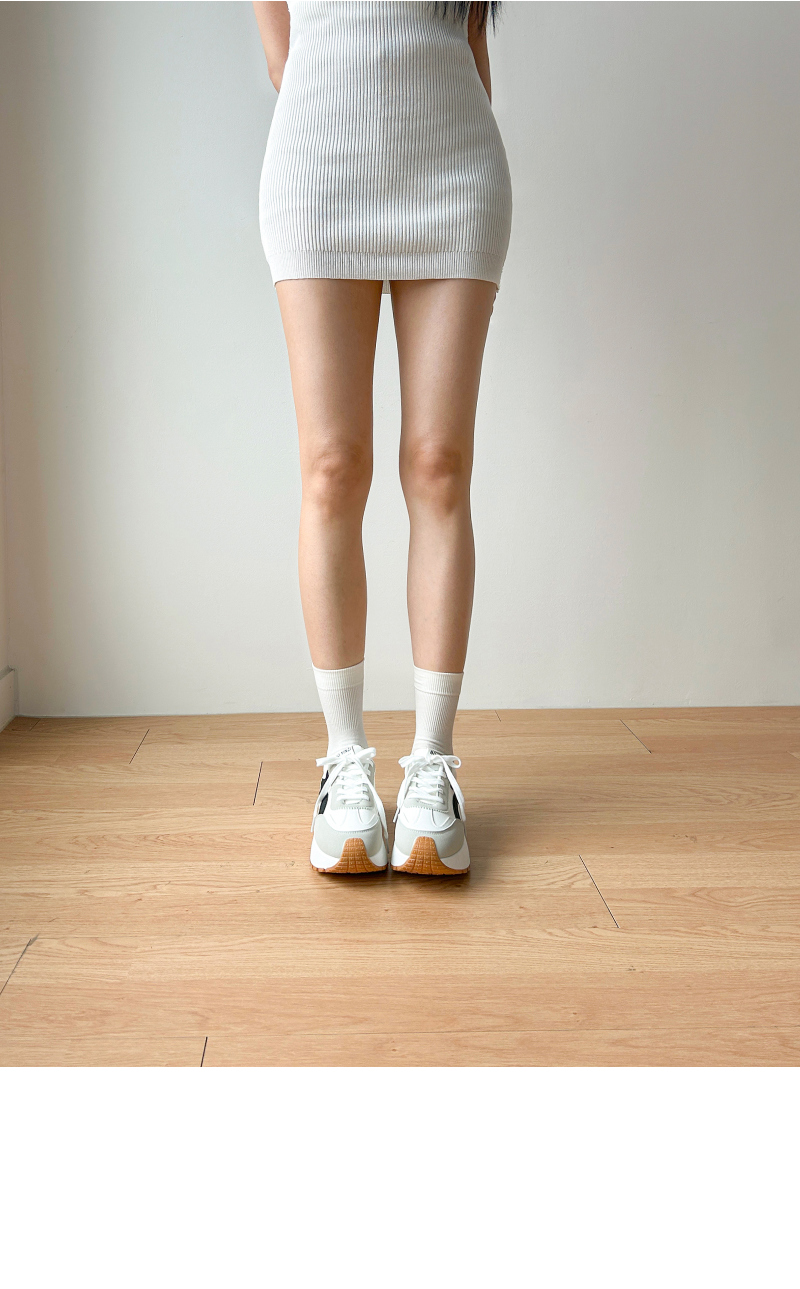 신발 모델 착용 이미지-S1L37