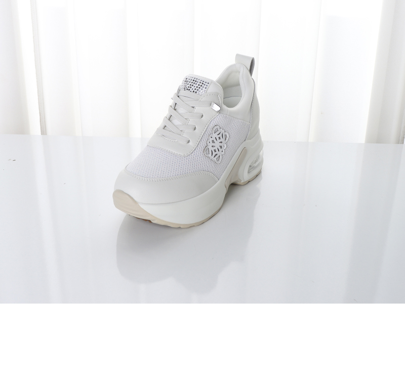 신발 화이트 색상 이미지-S1L30