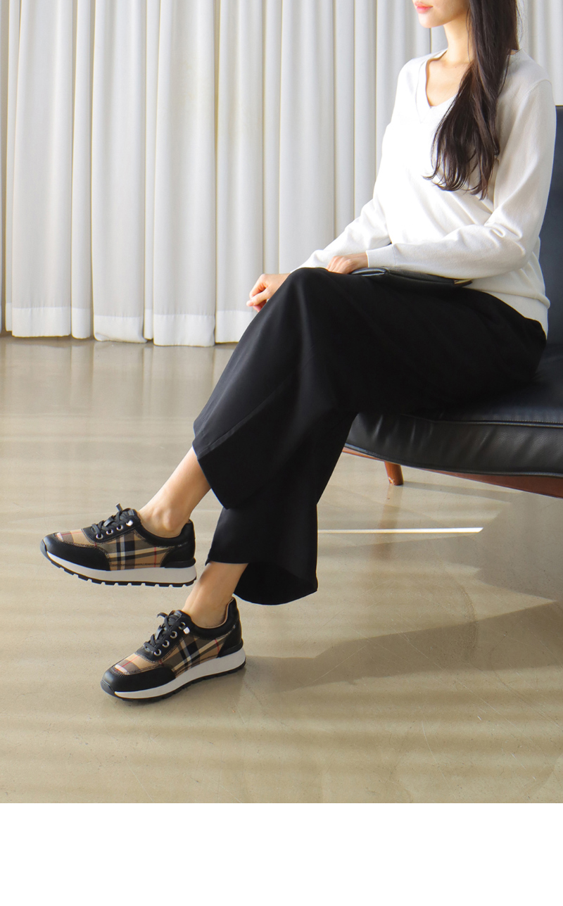 신발 모델 착용 이미지-S1L14