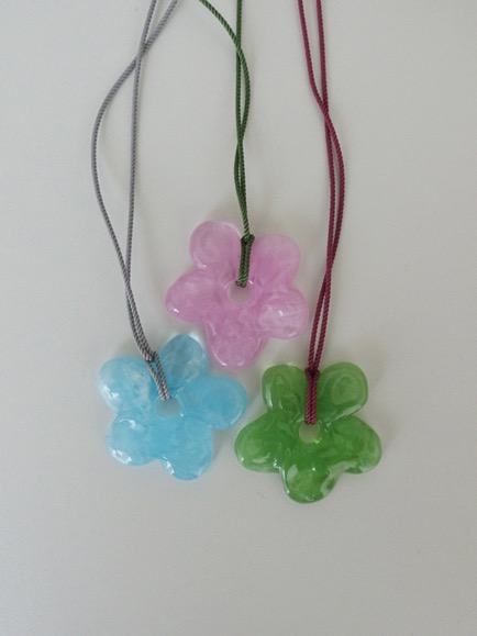 [당일출고]ACRYLIC FLOWER NECKLACE (PINK, GREEN, SKY 3COLORS!)