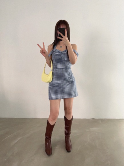 [당일출고]♥︎ONLY VIVIC♥︎MONROE CHECK HALTER MINI DRESS