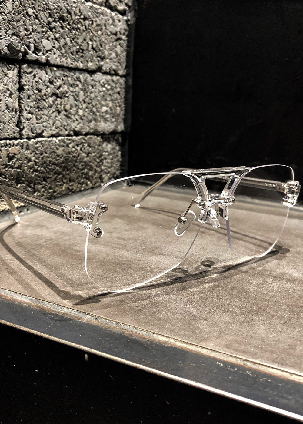 NO.236 UNORDINARY EYEWEAR (CLEAR)