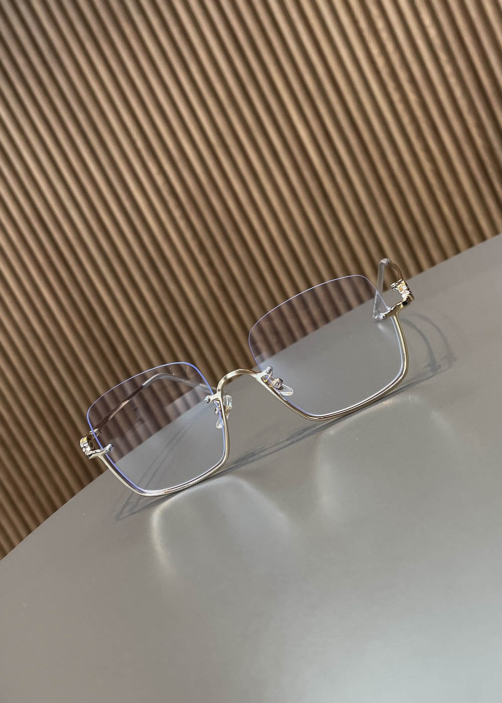 NO.679 ONIQ EYEWEAR (GOLD)