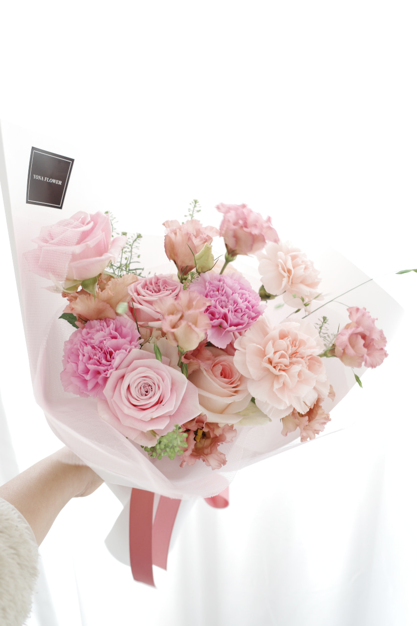 핑크 리시안셔스 장미 꽃다발